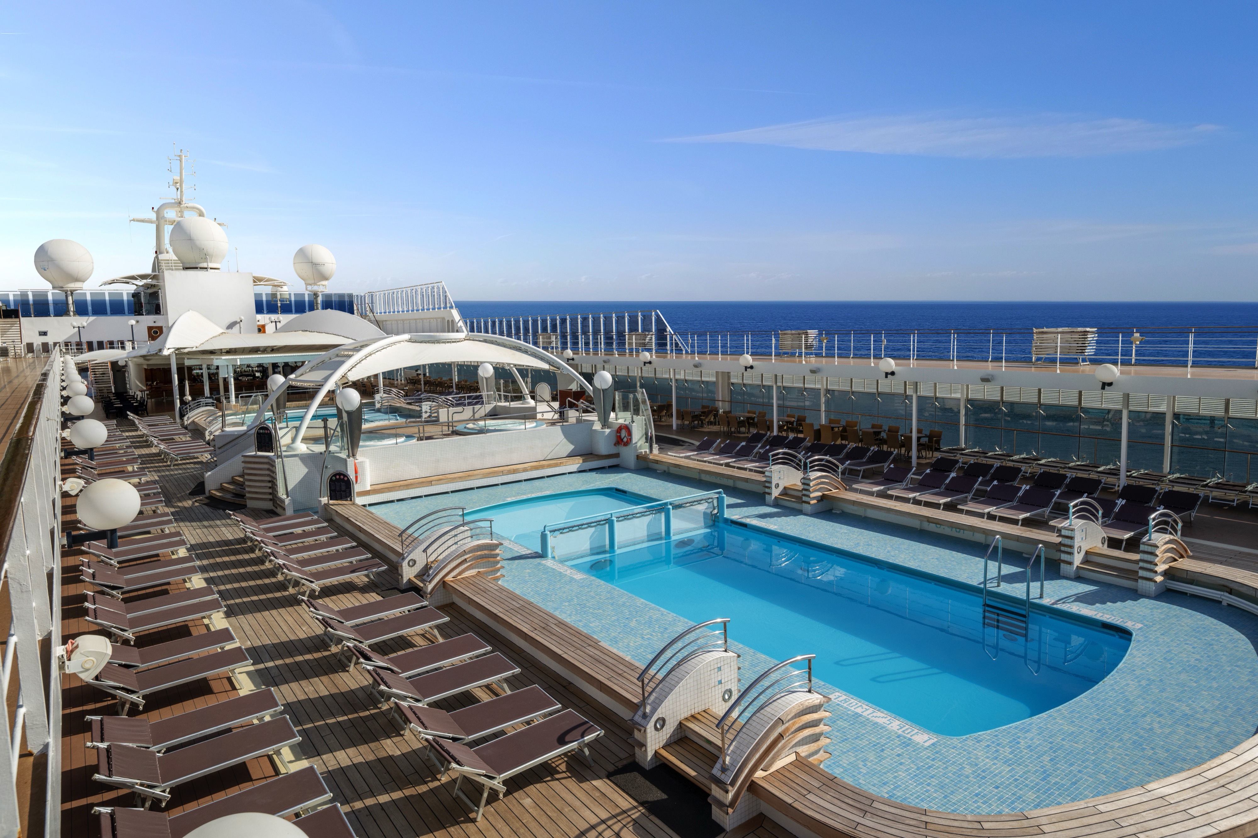 MSC Lirica - Swimming Pools
